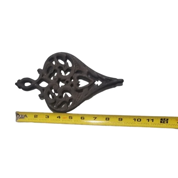 ⏳️Vintage⏳️Black CAST IRON Trivet Tea Warmer Pot Holder - Picture 3 of 4
